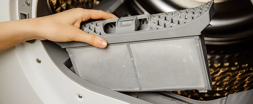 Signs Of A Clogged Dryer Lint Trap in Monroe, Michigan